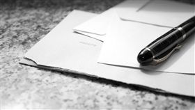 初戀,道歉,擦肩而過,信,情侶(翻攝自Pixabay)