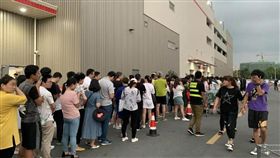 上海好市多超狂　神級商品秒少4000！網哭：早知別退卡
圖翻攝自微博