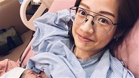 簡嫚書生二胎。翻攝自臉書