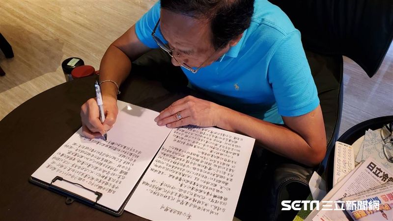 「樸實枯燥的價格」郭台銘文具組曝光