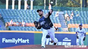 桃猿洋投多猛。（圖／記者王怡翔攝影）