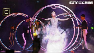 郭富城開唱跌翻地上　都是XX害得