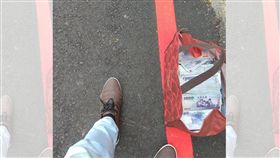 收租見月餅袋塞爆「450萬現金」！房東數鈔到發怒　網瘋喊：乾爹（圖／翻攝自PTT）