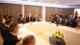 巴西亞馬遜法定地區各州州長13日與德國、挪威和英國駐巴西大使在巴西利亞召開會議後決定，將在未來幾天宣布恢復「亞馬遜基金」撥款。（圖取自twitter.com/helderbarbalho）