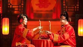 洞房八件套,閨房,情趣,性愛。(圖/翻攝自每日頭條)