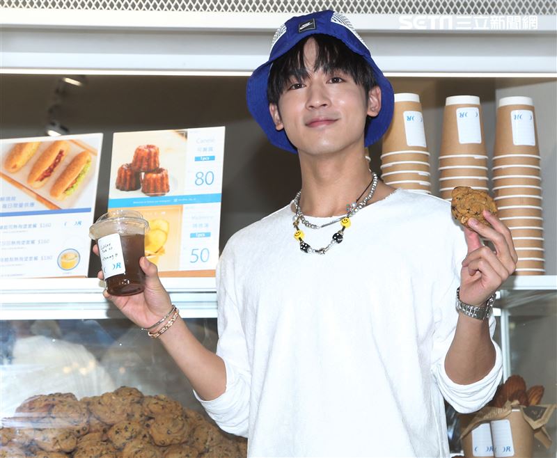 吳思賢投資百萬當咖啡茶飲老闆！累到「暈倒起不來」竟自律神經失調。（記者邱榮吉/攝影）