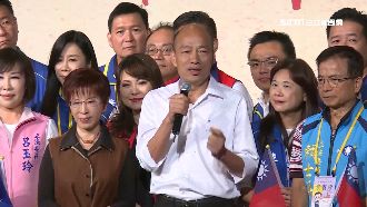 韓嗆英　何志偉酸：井底之魚不懂老鷹