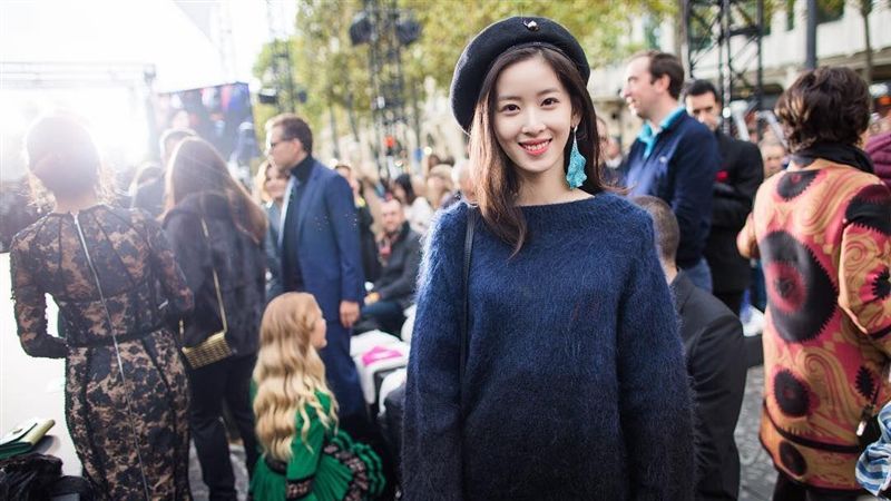 身家破2千億　奶茶妹成最年輕女富豪
