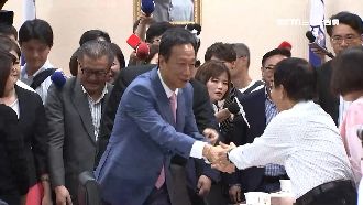 郭家軍幕僚擬選立委?藍委喊話拉攏郭