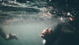 溺水。(圖/Pixabay)