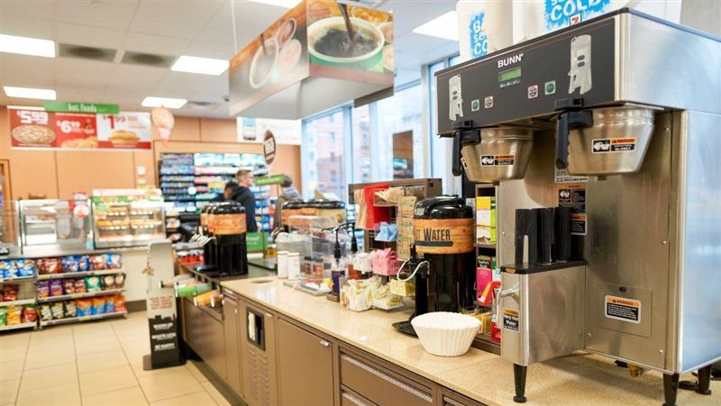 外食族中午最怕那事　進超商就解決？
