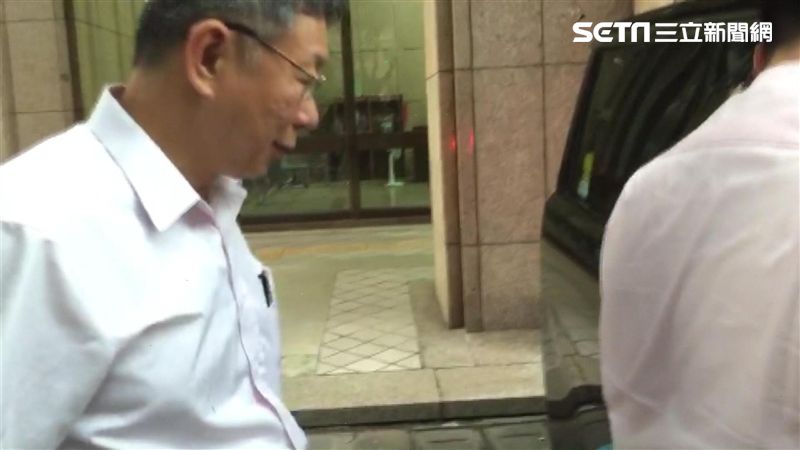 柯文哲最後一刻衝中選會　原因曝光了