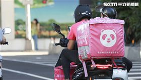 foodpanda外送員。（圖／記者林士傑攝影）