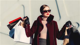 豪門妻沉迷1事尪氣炸離婚　她淪為打工仔