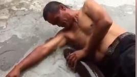 奇！他從鯉魚潭釣起巨大「鰻魚精」！