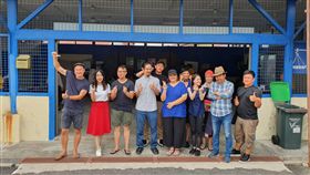 馬國海島節  台灣藝術家文化交流台灣裝置藝術家劉美怡（右3）及林安琪（右5）9月13日受邀出席馬來西亞邦咯海島節，與來自澳門、日本及韓國等藝術家一起交流島國文化藝術。中央社記者郭朝河吉隆坡攝  108年9月17日