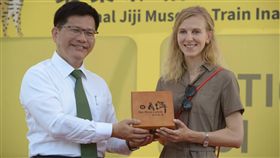 林佳龍,卡佳,石虎,集集列車彩繪典禮,交通部觀光局提供