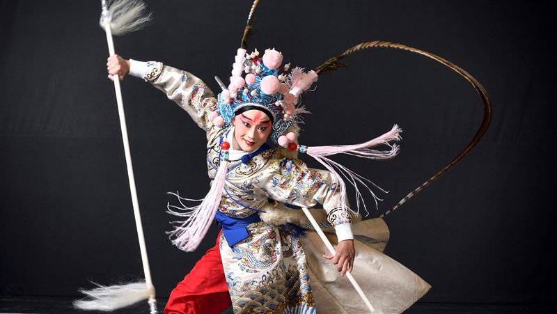 《陸文龍》　逗趣詼諧深獲好評