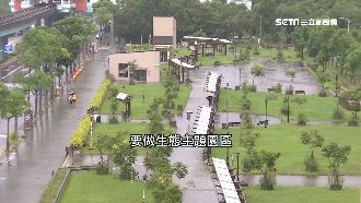 Zoo Mall一場空？柯怒摔公物