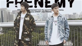 周杰倫和阿信徹底合作首度潮流品牌聯名。（圖／STAYREAL提供）