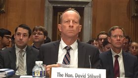 中國霸凌台灣  美亞太助卿批北京破壞現狀美國國務院亞太助理國務卿史達偉對中國掠奪台灣友邦、破壞兩岸現狀的霸凌台灣作法表示關切，也表示美國持續支持台灣維持足夠自衛能力，確保台灣維持有效嚇阻能力。中央社記者江今葉華盛頓攝 108年9月18日