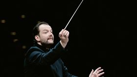 波士頓交響樂團明年再訪台波士頓交響樂團有史以來最年輕的音樂總監安德里斯．尼爾森斯（Andirs Nelsons），2020年年初將率團訪台演出，讓台北樂迷引頸期待。（牛耳藝術提供）中央社記者趙靜瑜傳真　108年9月18日