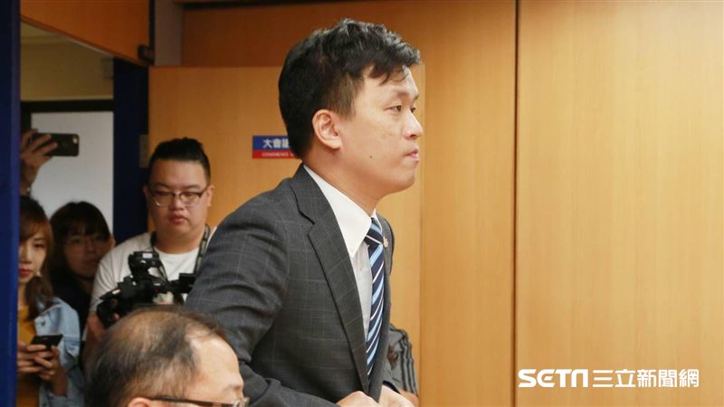 桃猿轉賣樂天　劉家全面退出棒球市場