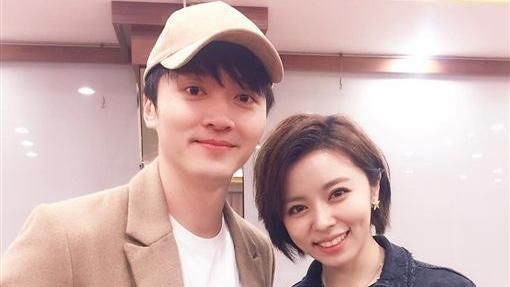 王瞳爸狠嗆馬妻！網搖頭：全家豬隊友