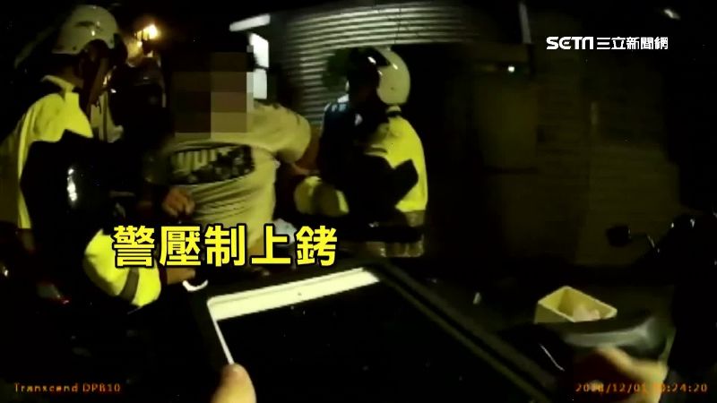 醉男「找大哥」失控！撞牆襲警闖大禍