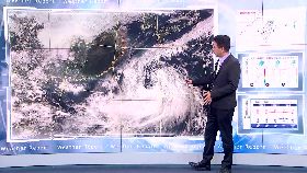 Ｃ持刀闖警所1600