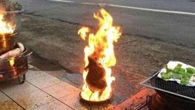 烤雞,桶子雞,慾火鳳凰（圖／翻攝自爆笑公社臉書）