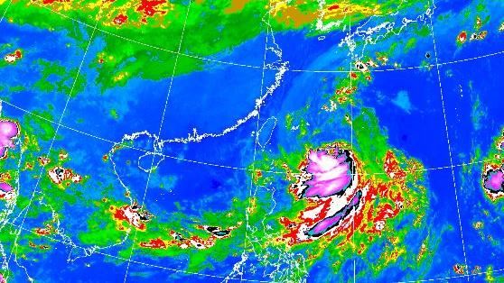塔巴轉彎、東北風接力！雨恐下到月底