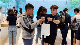  iPhone11,（圖／記者谷庭攝）