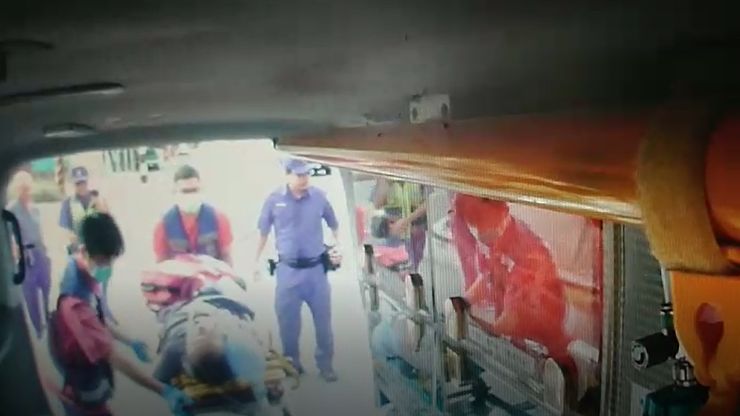 畫面曝光！救護車撞飛騎士…倒地身亡