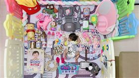  最貴開箱文！媽傳「豪華」嬰兒開箱照　網笑翻：還不能退貨（圖／翻攝自臉書爆廢公社）