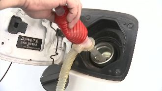 加錯油種怎麼辦？汽車專家曝這2招…