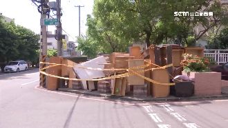 收錢不辦事！家具亂丟大街超擋路