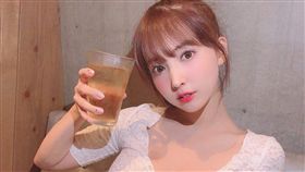 女優,三上悠亞,小酌,性感（示意圖／翻攝yua_mikami推特）