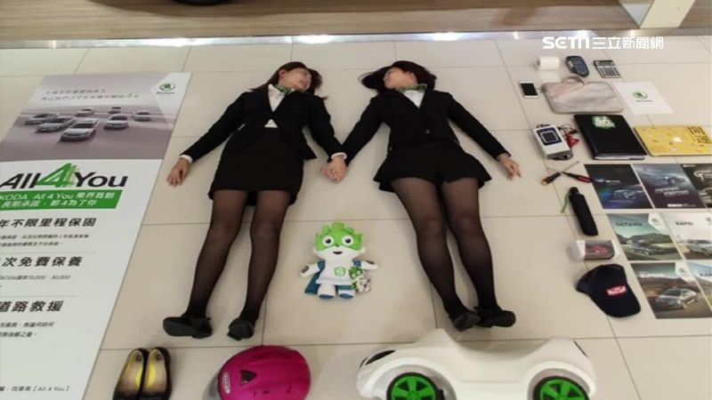 銷售正妹拍汽車開箱文　網：長腿好辣