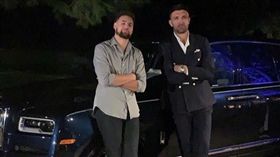 Klay Thompson送Zaza Pachulia勞斯萊斯。（圖／翻攝自推特）