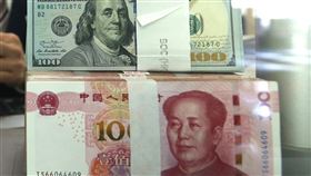 調查：中國年輕人要存滿60年才能安心退休14日發布的一項調查報告指出，中國大陸年輕人認為至少需要人民幣163萬元（約新台幣734萬元）才能安心退休。但依照目前每月平均儲蓄只有1339元計算，他們必須存滿60年。（中新社提供）中央社　107年8月15日-人民幣-數鈔-收入-薪水-薪資-