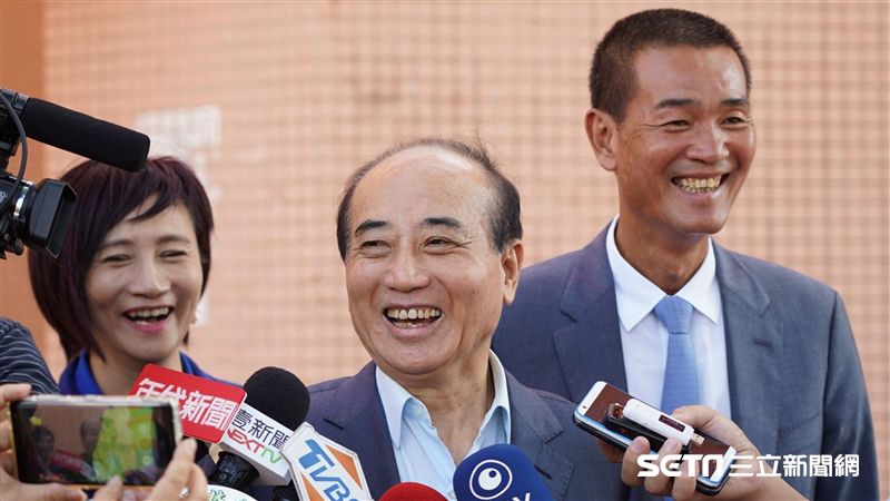 王金平說溜嘴？郭董下一步動向曝光了