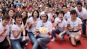 楊麗花、陳亞蘭。（麗生百合提供）