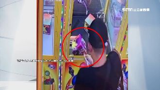 吸磁盜跨區偷！娃娃機主電眼串聯逮人
