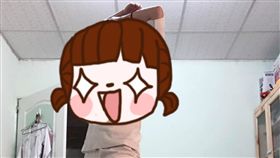  辣媽,護理師,制服,車頭,護理,爆廢公社,拉伸,馬尾,懷孕,羨慕,緊繃,胸部,身材, 圖／翻攝自爆廢公社