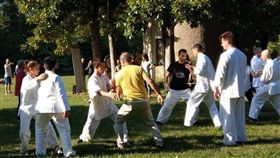 
北義台僑舉辦「inAsia文化日」，推廣包括台灣文化在內的各種亞洲文化。（圖為駐義大利代表處提供）中央社記者黃雅詩羅馬傳真　108年9月21日