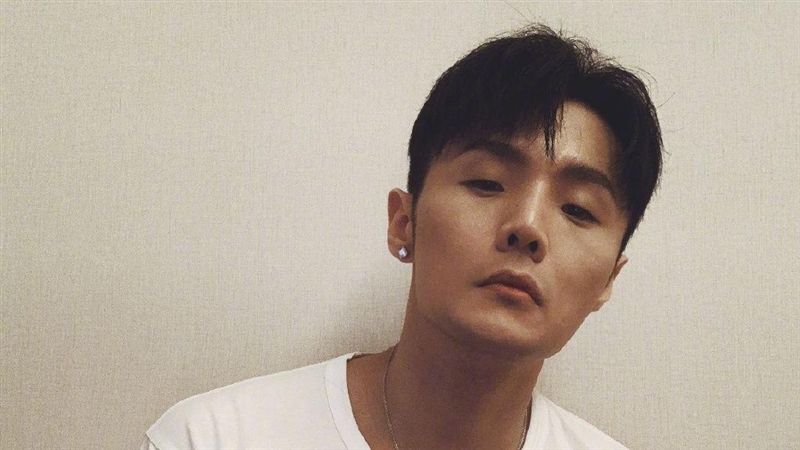 李榮浩自嘲醜界救星　楊丞琳也說實話