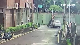 高速碰撞左轉車　17歲騎士滿口血亡