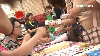 士東市場拼買氣　消費券九折賣搶翻天