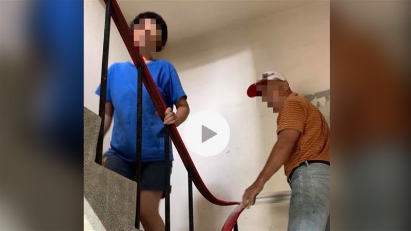 媽遭「惡鄰」掐脖！她討拍反遭網嗆聲